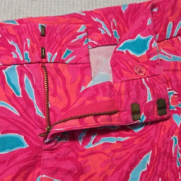 Lilly Pulitzer shorts size 8 pink blue EUC - Picture 3 of 10